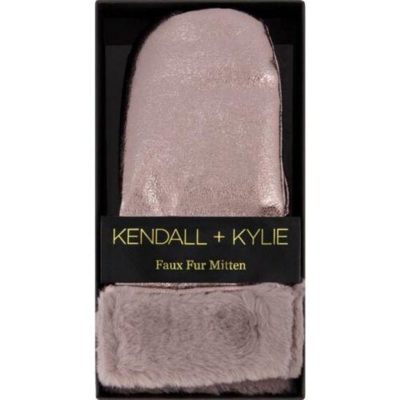 NWT KENDALL + KYLIE METALLIC FAUX FUR TRIM MITTEN GIFT SET - Picture 2 of 3